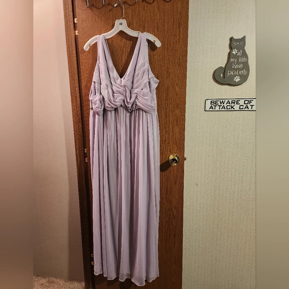 David's Bridal Size 24 Iris/Lavender Long Bridesmaid Dress with Cowl Neck Back - Picture 11 of 16